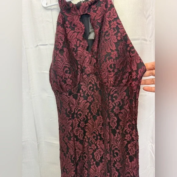 Night Way Collections Burgundy Lace Maxi Gown - Picture 6 of 6
